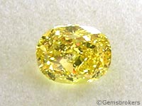 Diamante amarillo tallado en óvalo